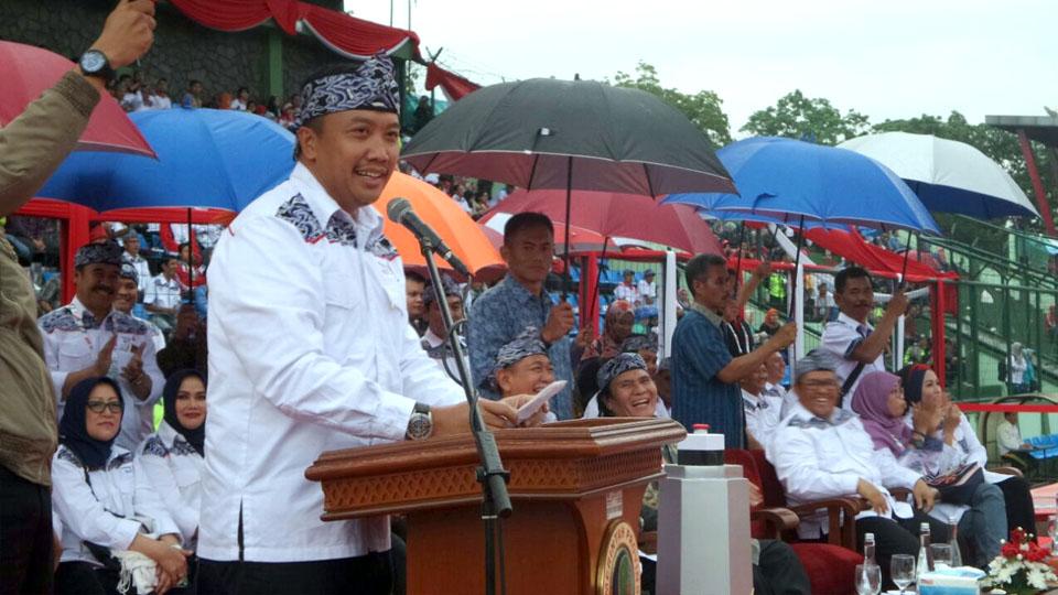 Menpora Imam Nahrawi (Peparnas Jabar 2016) - INDOSPORT